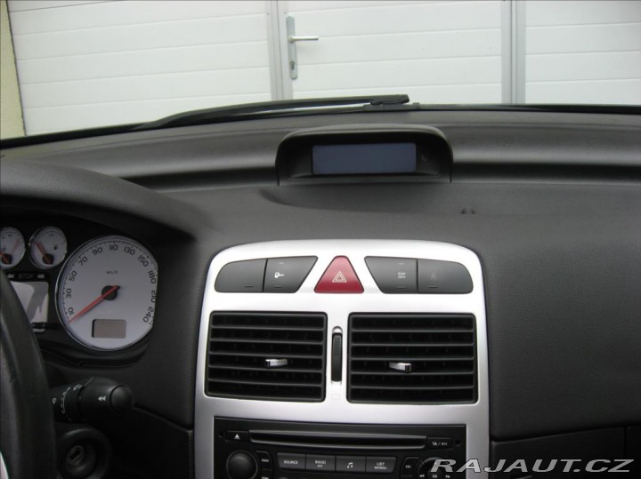 Peugeot 307 1,6 109PS  C-C Dynamique 2006