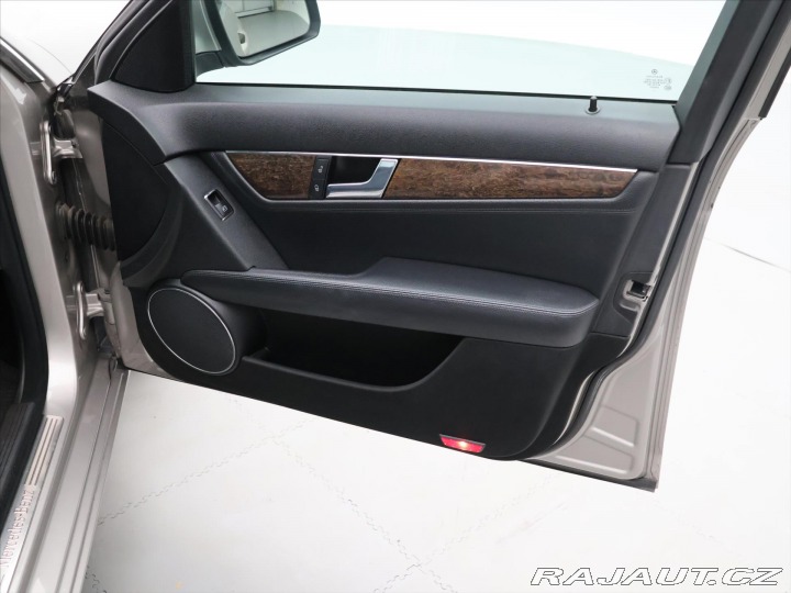 Mercedes-Benz C 2,2 220CDI 125kW  Eleganc 2007
