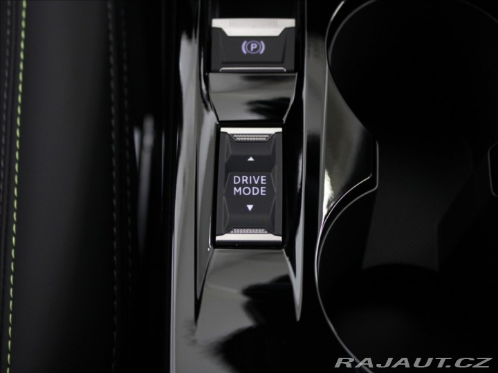Peugeot 2008 1,2 Hybrid GT Alcant.NOVÝ 2025