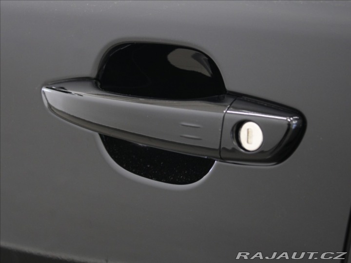 Peugeot 2008 1,2 Hybrid GT Alcant.NOVÝ 2025