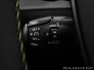 Peugeot 2008 1,2 Hybrid GT Alcant.NOVÝ 2025