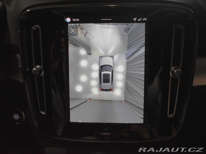 Volvo XC40 2,0 B4  Plus Black Editio 2026