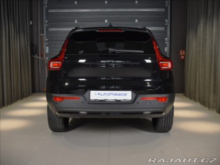 Volvo XC40 2,0 B4  Plus Black Editio 2026