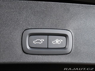 Volvo XC40 2,0 B4  Plus Black Editio 2026