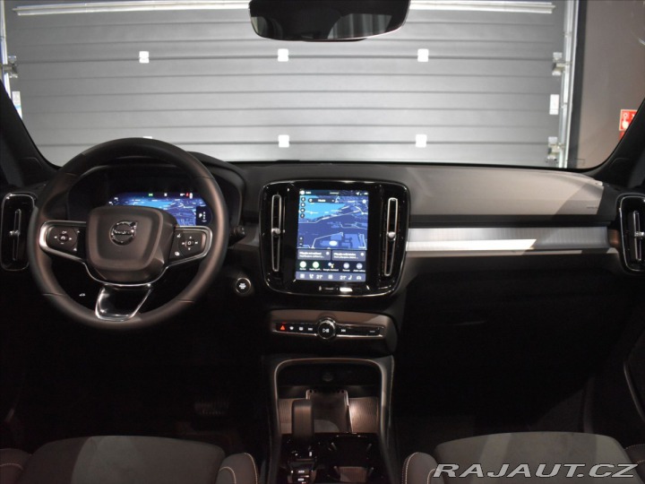 Volvo XC40 2,0 B4 Ultra Pano,BLIS,Be 2025