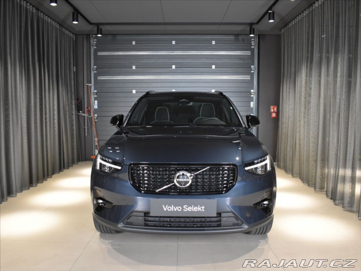 Volvo XC40 2,0 B4 Ultra Pano,BLIS,Be 2025