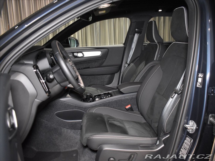 Volvo XC40 2,0 B4 Ultra Pano,BLIS,Be 2025