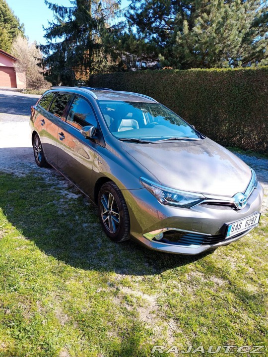 Toyota Auris 1,8   TS Hybrid Executive 2017