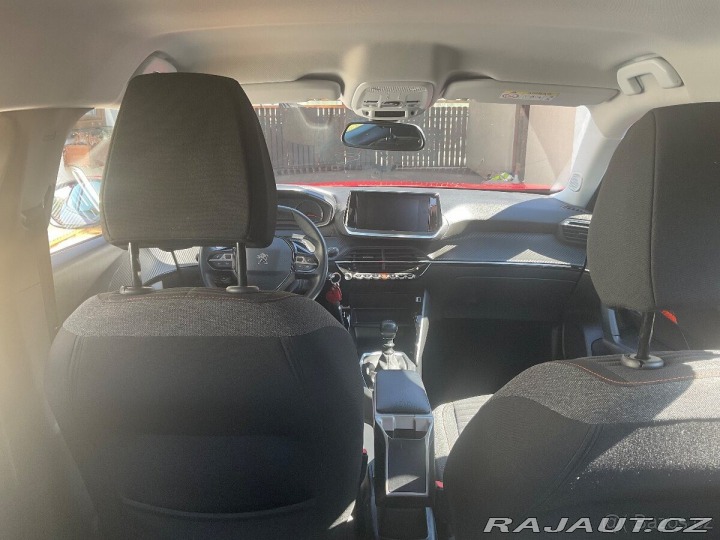 Peugeot 2008 1,2 1800