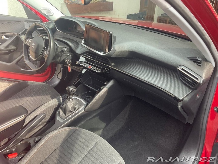 Peugeot 2008 1,2 1800