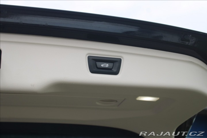 BMW 3 320d xDriveTouring ADVANT 1800