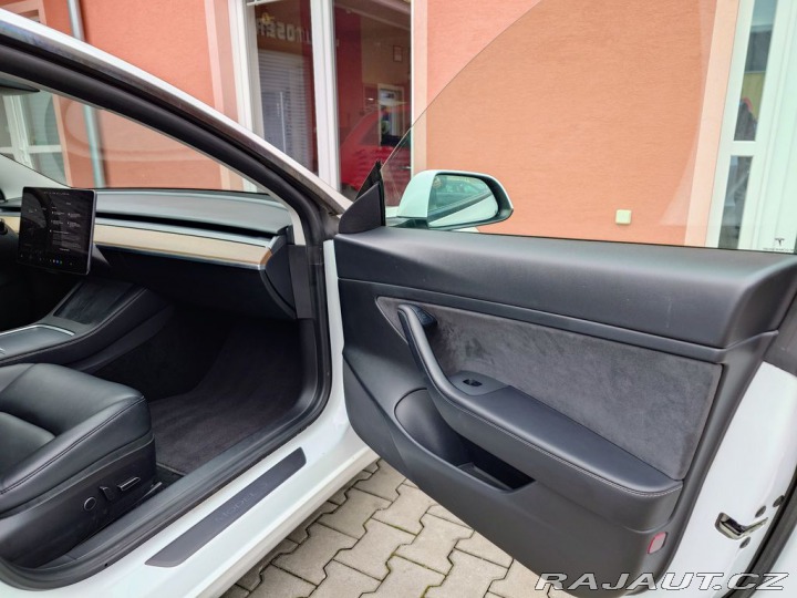 Tesla Model 3 Standard Range 208 kW 2021