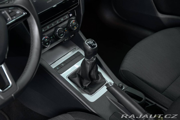 Škoda Octavia Combi  1.6 TDI 110k Busin 2016