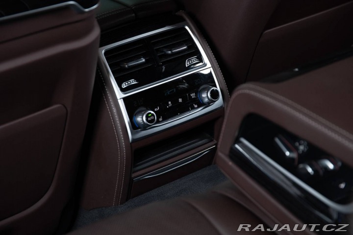 BMW 7 740d xDrive A/T 2019