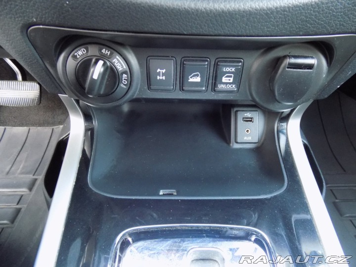 Nissan Navara 2.3DCi/4x4/Bi-xenon/NAVI/ 2017