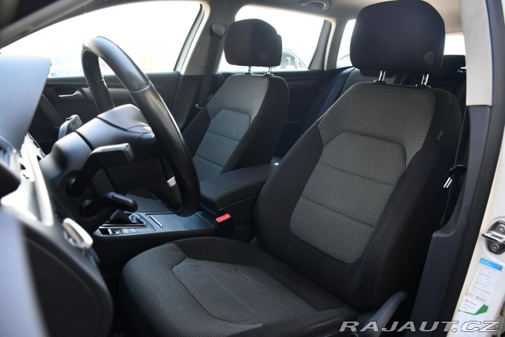 Volkswagen Passat 2.0TDi ČR VÝHŘEV PDC 2013
