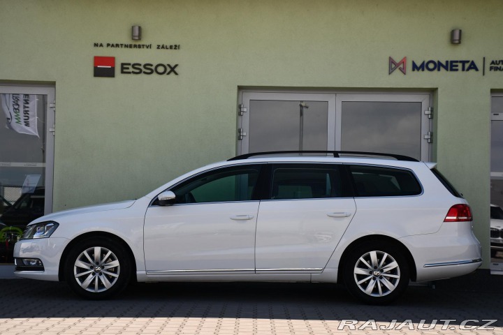 Volkswagen Passat 2.0TDi ČR VÝHŘEV PDC 2013