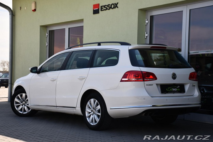 Volkswagen Passat 2.0TDi ČR VÝHŘEV PDC 2013