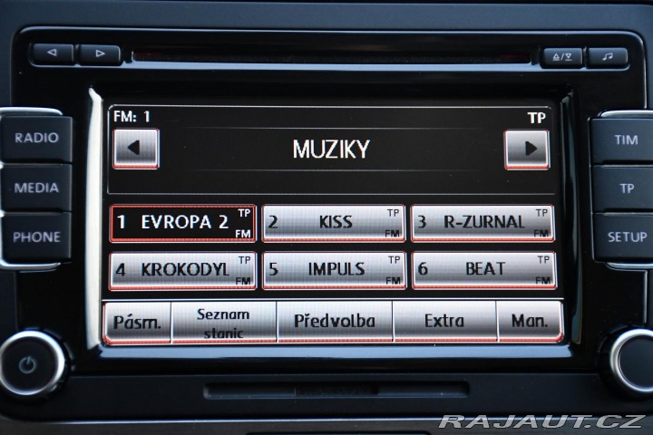 Volkswagen Passat 2.0TDi ČR VÝHŘEV PDC 2013