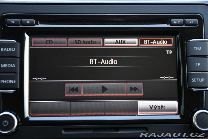 Volkswagen Passat 2.0TDi ČR VÝHŘEV PDC 2013