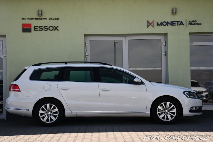 Volkswagen Passat 2.0TDi ČR VÝHŘEV PDC 2013