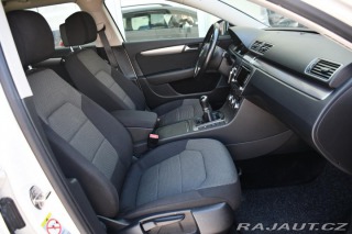 Volkswagen Passat 2.0TDi ČR VÝHŘEV PDC 2013