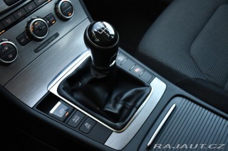 Volkswagen Passat 2.0TDi ČR VÝHŘEV PDC 2013