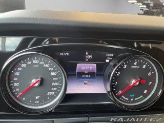 Mercedes-Benz E E 300 e sedan 2020