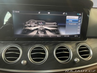 Mercedes-Benz E E 300 e sedan 2020