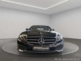 Mercedes-Benz E E 300 e sedan 2020