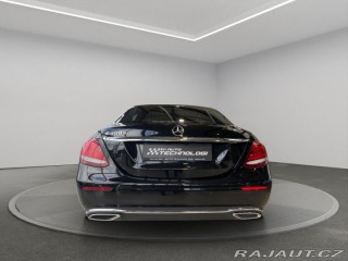 Mercedes-Benz E E 300 e sedan 2020