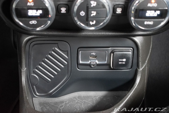 Jeep Renegade 1.6 MultiJet REZERVACE 2016