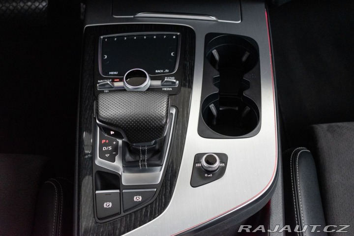 Audi Q7 3.0TDI AIR*S-LINE*TAŽNÉ*7 2015