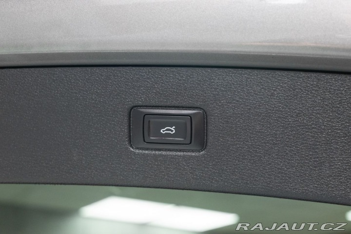 Audi Q7 3.0TDI AIR*S-LINE*TAŽNÉ*7 2015