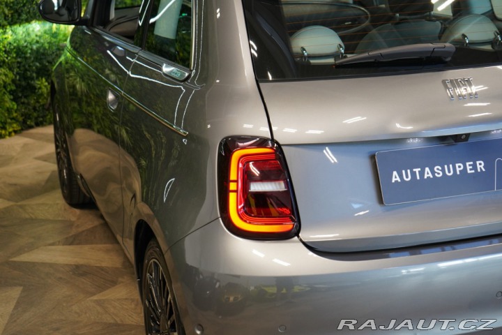 Fiat 500e LA PRIMA*PANO*LED*CARPLAY 2021