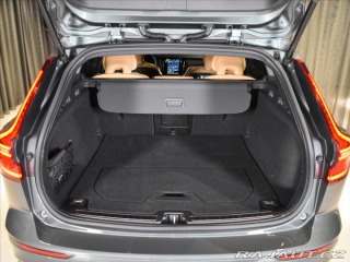 Volvo V60 2,0 B4 Ultra B&W.Pano 2025