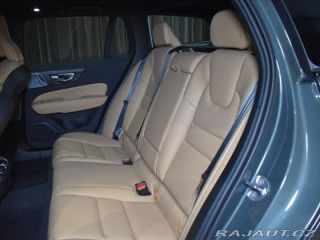 Volvo V60 2,0 B4 Ultra B&W.Pano 2025