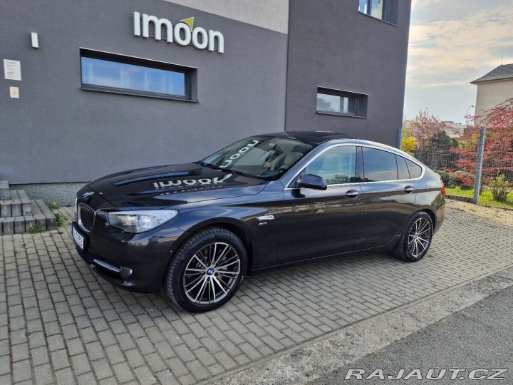 BMW 5 3,0   GT 530d xDrive gran 2011