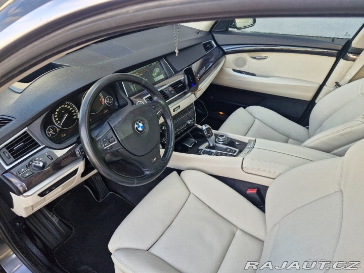 BMW 5 3,0   GT 530d xDrive gran 2011
