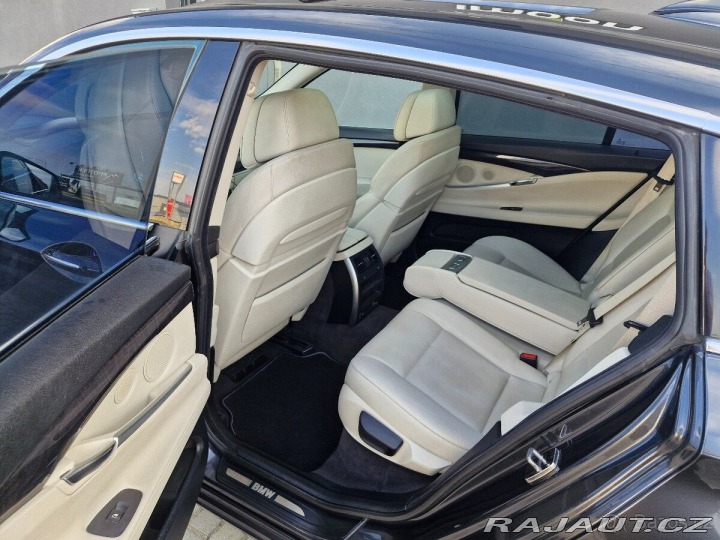 BMW 5 3,0   GT 530d xDrive gran 2011