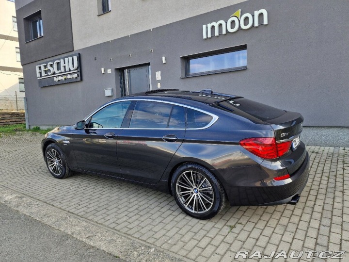 BMW 5 3,0   GT 530d xDrive gran 2011
