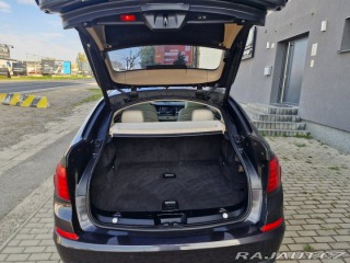 BMW 5 3,0   GT 530d xDrive gran 2011