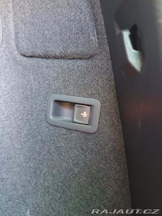 Škoda Karoq 1,6   TDI DSG r.v. 2020 2020