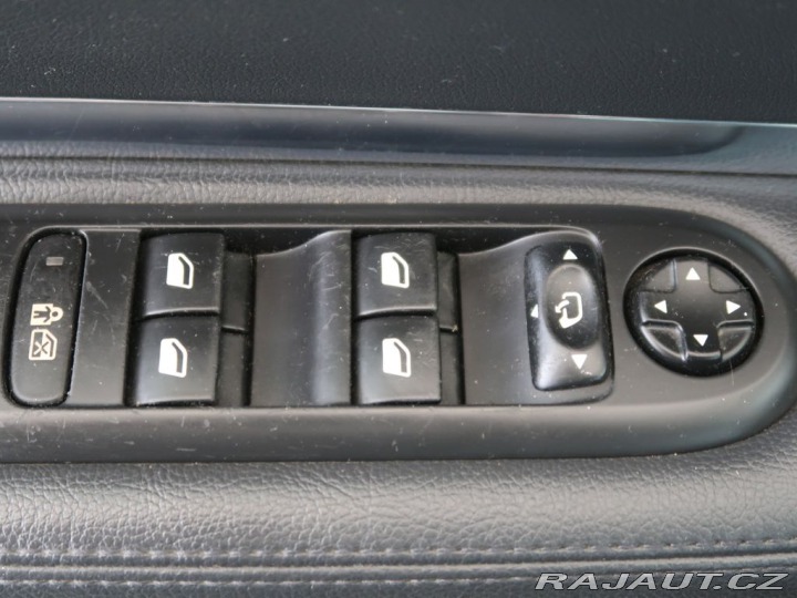 Peugeot 3008 1.6HDI,82kW,AT,Tažné 2010