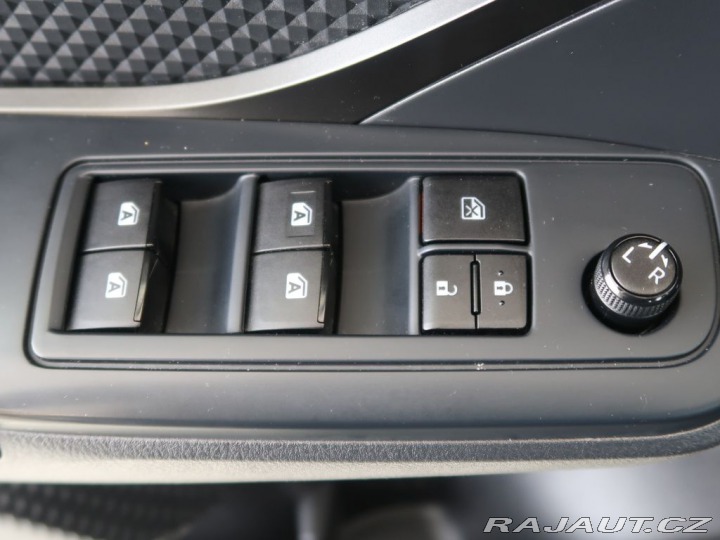 Toyota C-HR 1.8Hybrid,CZ,1Maj,Active 2019