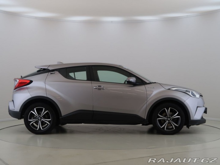 Toyota C-HR 1.8Hybrid,CZ,1Maj,Active 2019