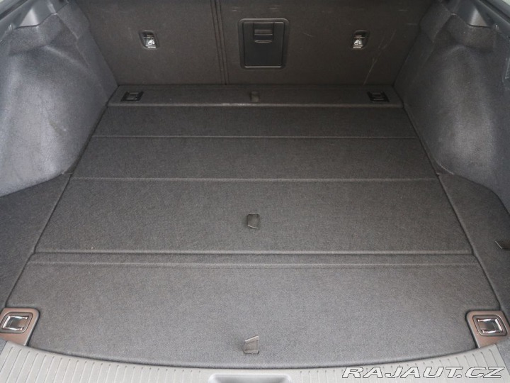 Hyundai i30 1.5T-GDI,MildHyb,CZ,1Maj, 2022