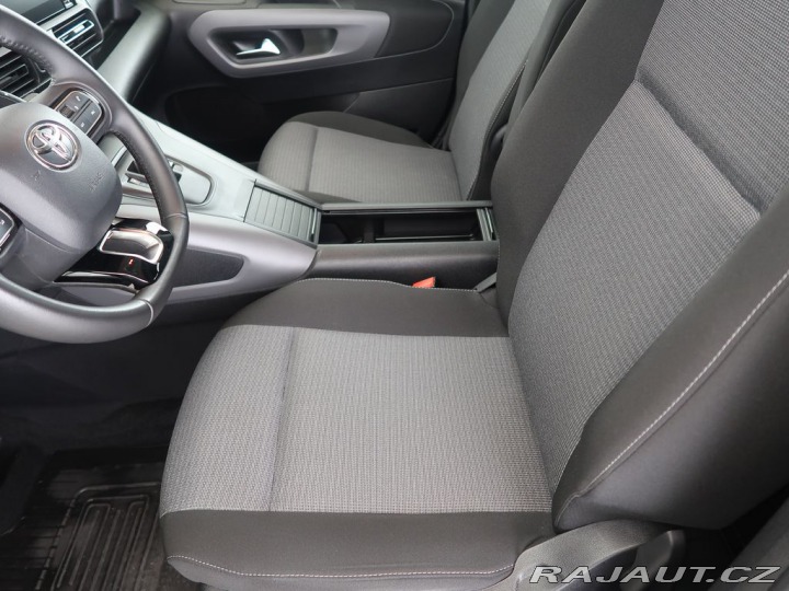 Toyota ProAce 1.5D-4D,AT,L1,FamilyComfo 2024