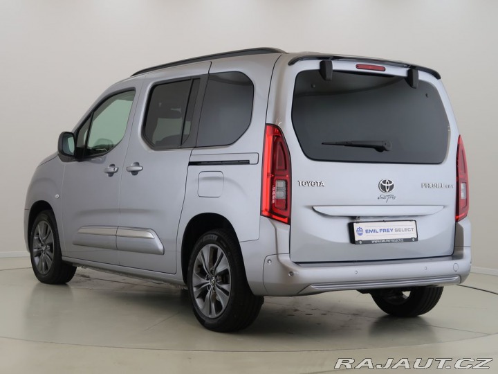 Toyota ProAce City Verso 1.5D-4D,AT,L1,FamilyComfo 2024