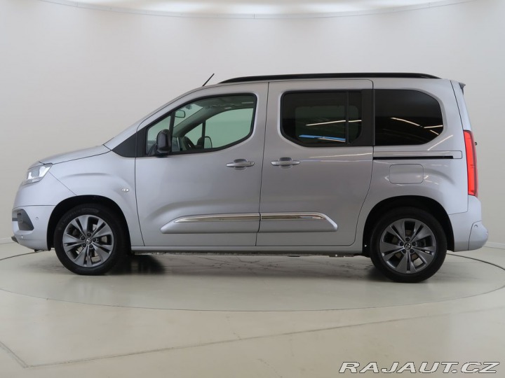 Toyota ProAce 1.5D-4D,AT,L1,FamilyComfo 2024